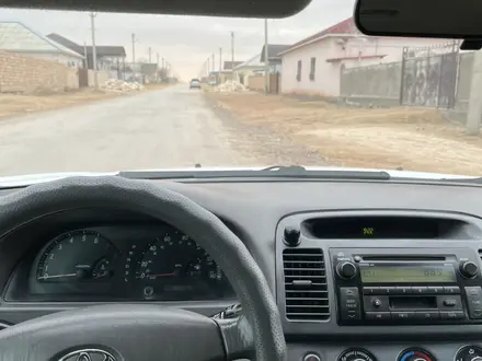 Toyota Camry 2004 года за 4 000 000 тг. в Жанаозен – фото 4