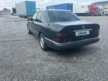 Mercedes-Benz E 230 1992 года за 2 150 000 тг. в Аксукент