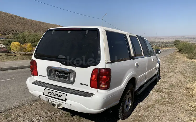 Lincoln Navigator 1999 года за 2 000 000 тг. в Алматы