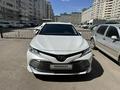 Toyota Camry 2020 года за 14 950 000 тг. в Астана