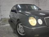 Mercedes-Benz E 230 1997 года за 2 500 000 тг. в Павлодар