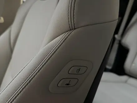 Genesis GV70 2.5T 2025 года за 28 390 000 тг. в Алматы – фото 18