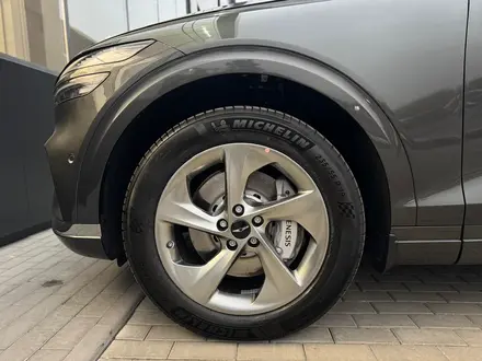 Genesis GV70 2.5T 2025 года за 28 390 000 тг. в Алматы – фото 9