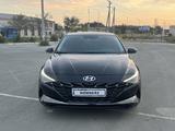 Hyundai Elantra 2021 года за 9 500 000 тг. в Атырау – фото 3