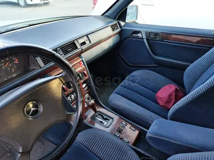 Mercedes-Benz E 260 1991 года за 2 000 000 тг. в Шымкент – фото 30