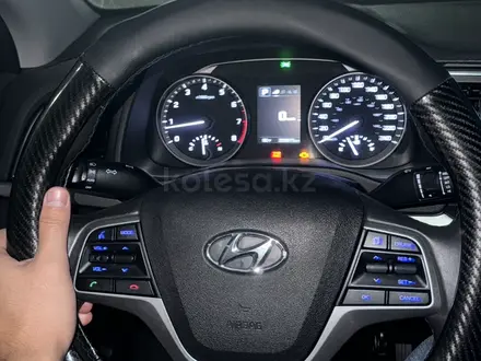 Hyundai Elantra 2017 года за 7 900 000 тг. в Алматы – фото 3