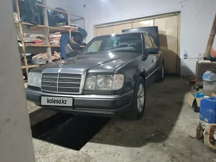 Mercedes-Benz E 230 1991 года за 2 300 000 тг. в Туркестан – фото 5