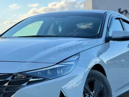 Hyundai Elantra 2023 года за 10 200 000 тг. в Астана – фото 3