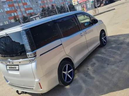 Toyota Noah 2017 года за 13 000 000 тг. в Астана – фото 2