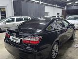 Toyota Camry 2017 года за 13 000 000 тг. в Туркестан – фото 2