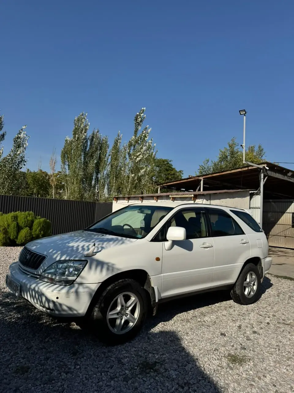 Toyota Harrier, 2001
