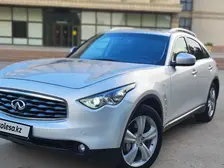 Infiniti FX35, 2009