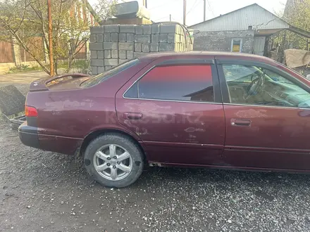 Toyota Camry 2001 года за 3 200 000 тг. в Алматы – фото 2