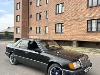 Mercedes-Benz E-Class, 1992
