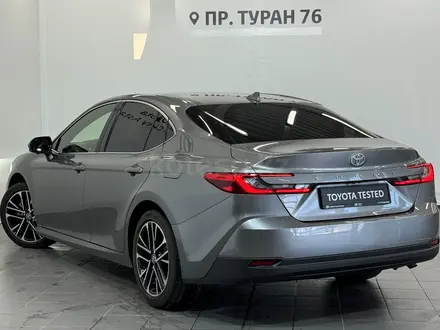 Toyota Camry Luxe 2024 года за 21 290 000 тг. в Астана – фото 2