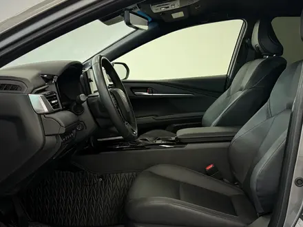 Toyota Camry Luxe 2024 года за 21 290 000 тг. в Астана – фото 12