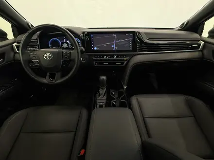 Toyota Camry Luxe 2024 года за 21 290 000 тг. в Астана – фото 8