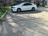 Toyota Camry 2017 года за 13 000 000 тг. в Тараз – фото 3