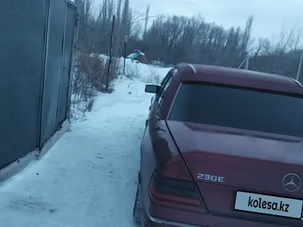 Mercedes-Benz E 230 1993 года за 1 300 000 тг. в Караганда – фото 6
