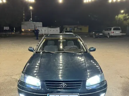 Toyota Camry 1998 года за 3 400 000 тг. в Тараз – фото 3