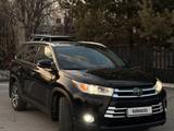 Toyota Highlander 2019 годаfor18 200 000 тг. в Алматы – фото 2