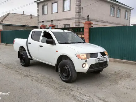 Mitsubishi L200 2007 года за 5 000 000 тг. в Атырау – фото 4