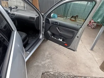 Volkswagen Bora 2002 года за 1 600 000 тг. в Алматы – фото 8