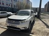 Toyota Highlander 2013 года за 12 500 000 тг. в Астана