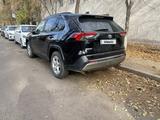 Toyota RAV4 2020 годаfor11 000 000 тг. в Алматы