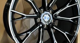 BMW БМВ (РАЗНОШИРОКИЕ) R20 5x120 8.5J/10J ET35/45 Dia 72.6 — Диски новые за 320 000 тг. в Алматы – фото 4