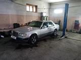 Mercedes-Benz E 200 1991 годаүшін1 650 000 тг. в Семей – фото 2