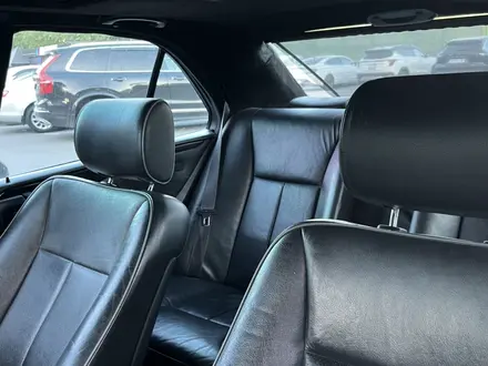 Mercedes-Benz E 320 2000 года за 4 400 000 тг. в Шымкент – фото 6