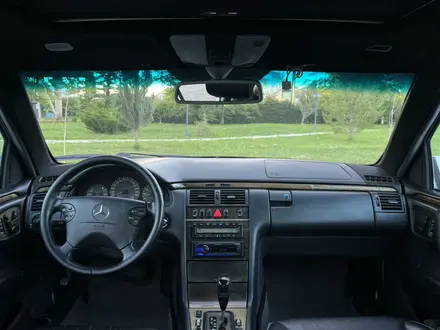 Mercedes-Benz E 320 2000 года за 4 400 000 тг. в Шымкент – фото 5