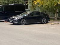 Toyota Camry 2020 года за 10 500 000 тг. в Астана