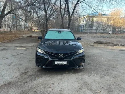 Toyota Camry 2018 года за 7 500 000 тг. в Актобе