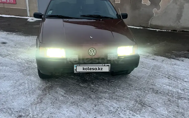 Volkswagen Passat 1990 года за 1 400 000 тг. в Астана