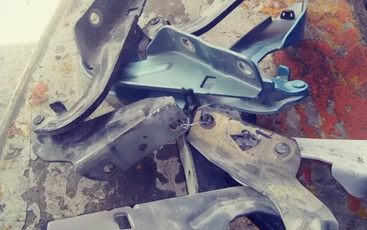 Петли капота за 30 000 тг. в Алматы