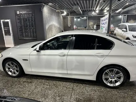 BMW 528 2014 года за 12 400 000 тг. в Караганда – фото 2