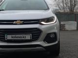 Chevrolet Tracker 2021 года за 7 500 000 тг. в Актобе – фото 4
