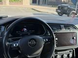 Volkswagen Tiguan 2018 года за 10 100 000 тг. в Алматы – фото 5