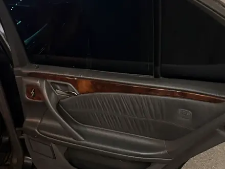 Mercedes-Benz E 280 2001 года за 4 300 000 тг. в Шымкент – фото 19