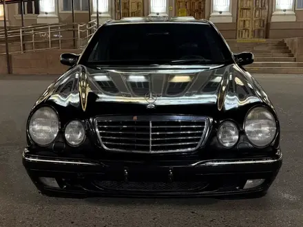 Mercedes-Benz E 280 2001 года за 4 300 000 тг. в Шымкент – фото 2