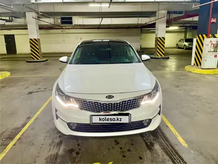 Kia Optima 2018 года за 9 200 000 тг. в Астана