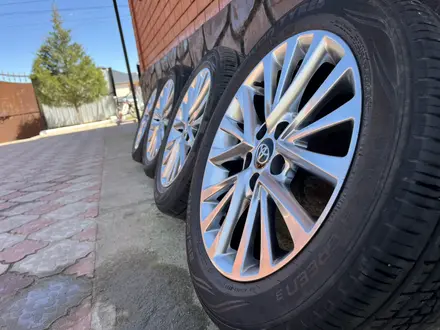 Летняя резина с дисками на Camry за 350 000 тг. в Актобе – фото 4