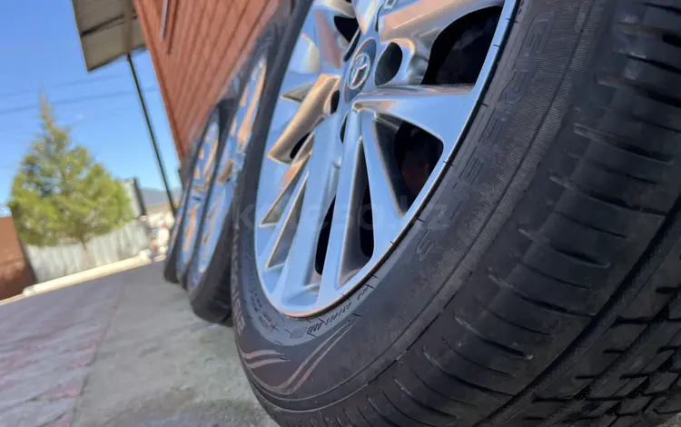 Летняя резина с дисками на Camry за 350 000 тг. в Актобе