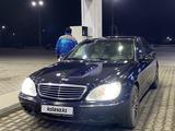 Mercedes-Benz S 320 2001 года за 4 500 000 тг. в Талдыкорган – фото 2