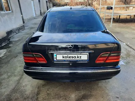 Mercedes-Benz E 320 1998 года за 4 000 000 тг. в Туркестан – фото 5