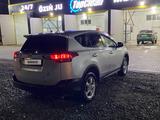Toyota RAV4 2015 годаүшін10 500 000 тг. в Актобе – фото 3
