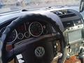 Volkswagen Touareg 2003 годаүшін4 500 000 тг. в Сатпаев – фото 13