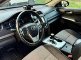 Toyota Camry 2012 годаfor5 800 000 тг. в Актобе – фото 5